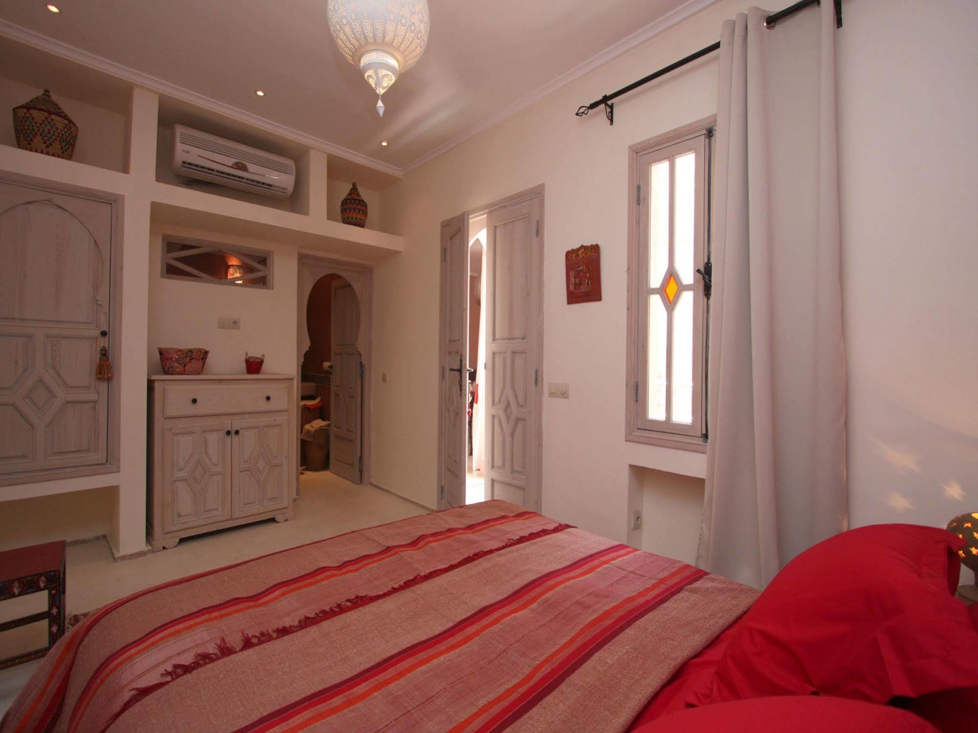 Tahani Riad