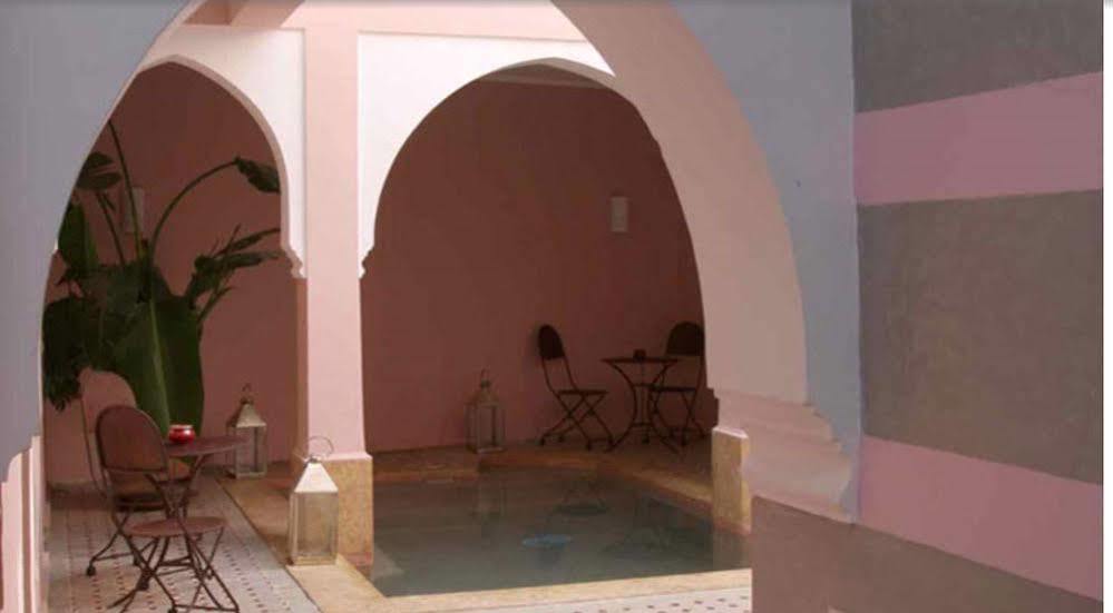 Tahani 3*