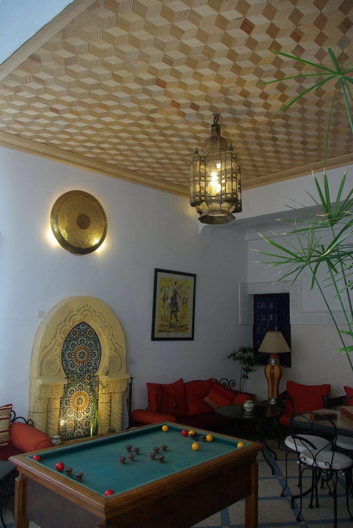 Abaca Badra Hotel 3*