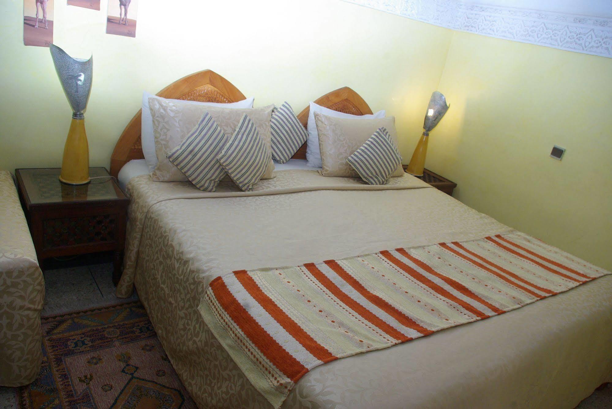 Abaca Badra Hotel