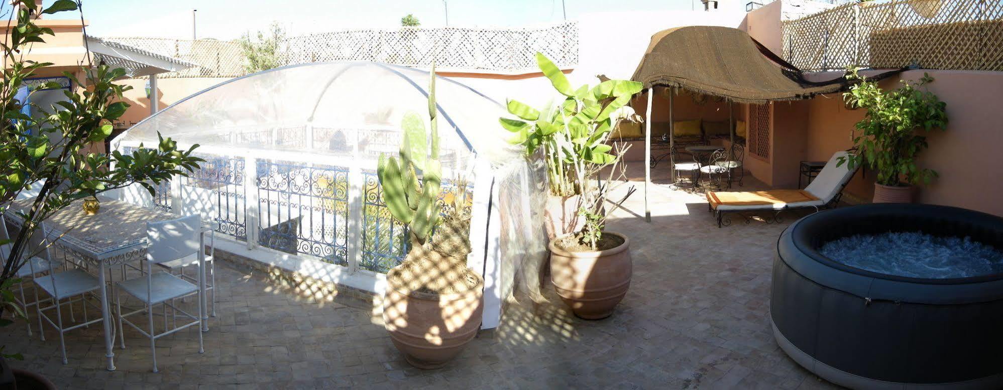 Hotel Abaca Badra