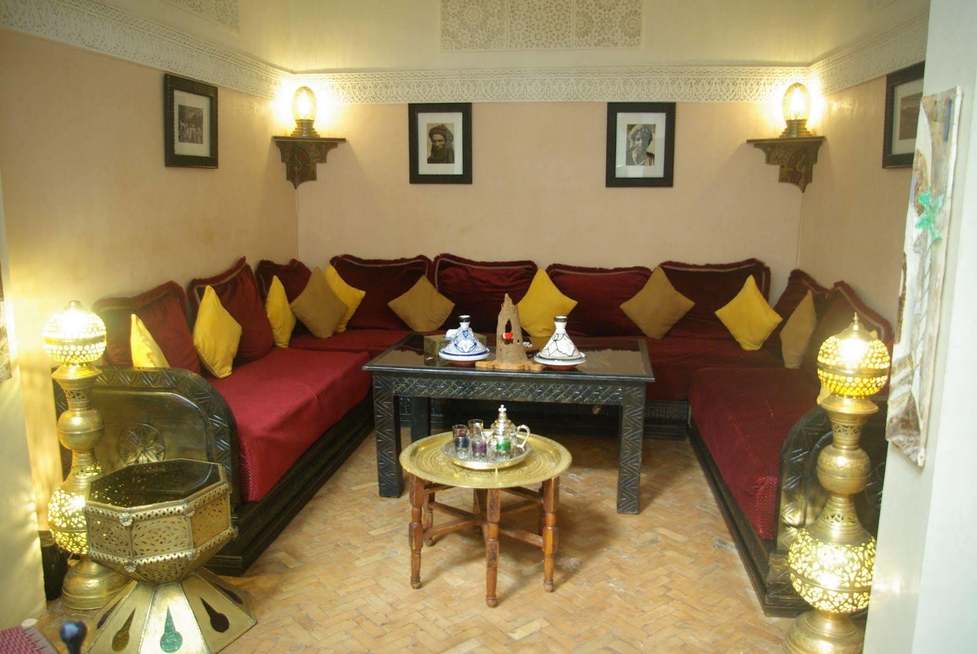 Abaca Badra