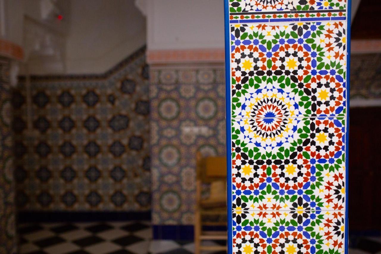 Mosaic Hostal *