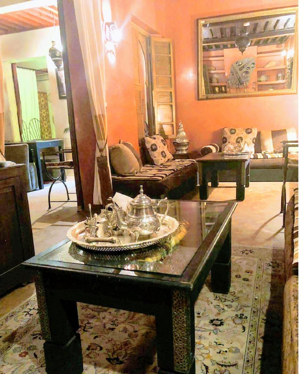 Des Eaux Et Riad 4*