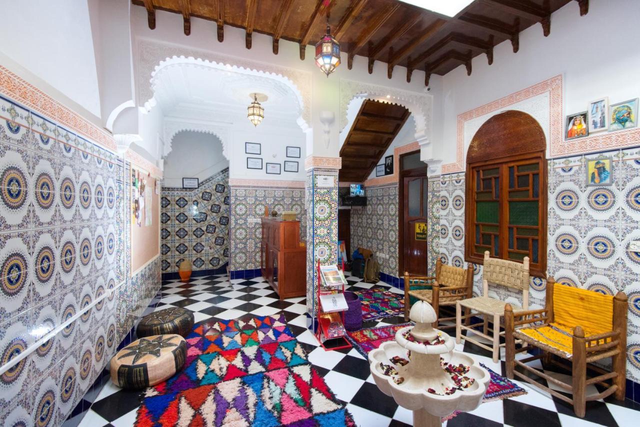 Hostal Mosaic *