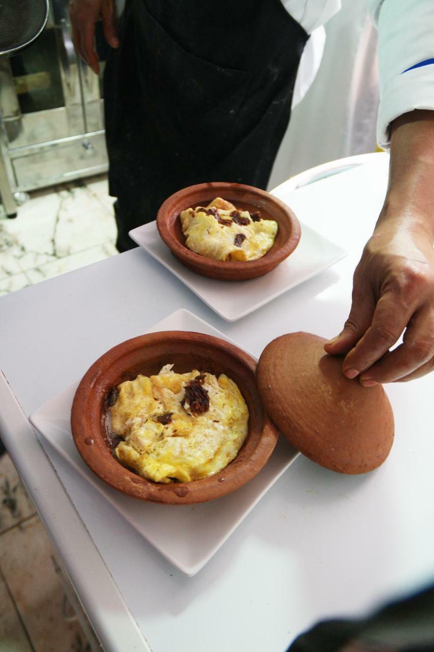 Dar Merzouga Hammam & Jacuzzi Riad
