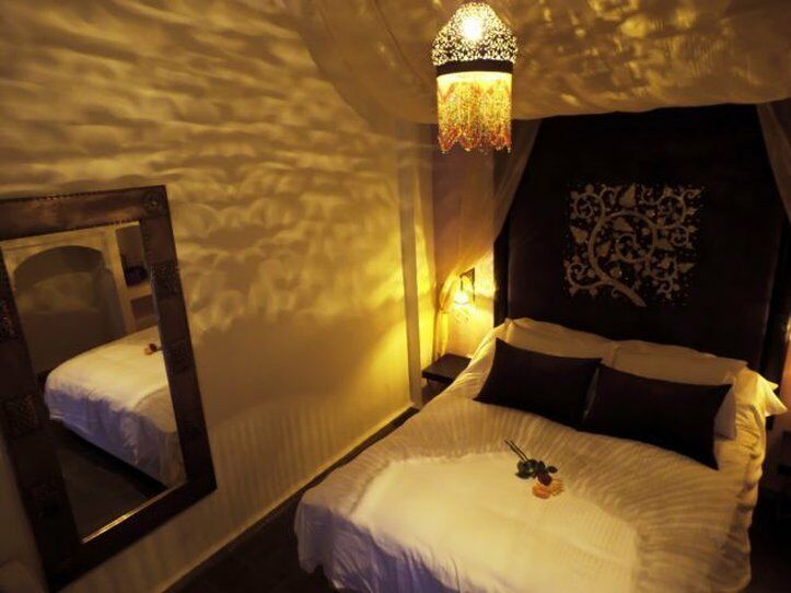 Riad Amiran & 4*