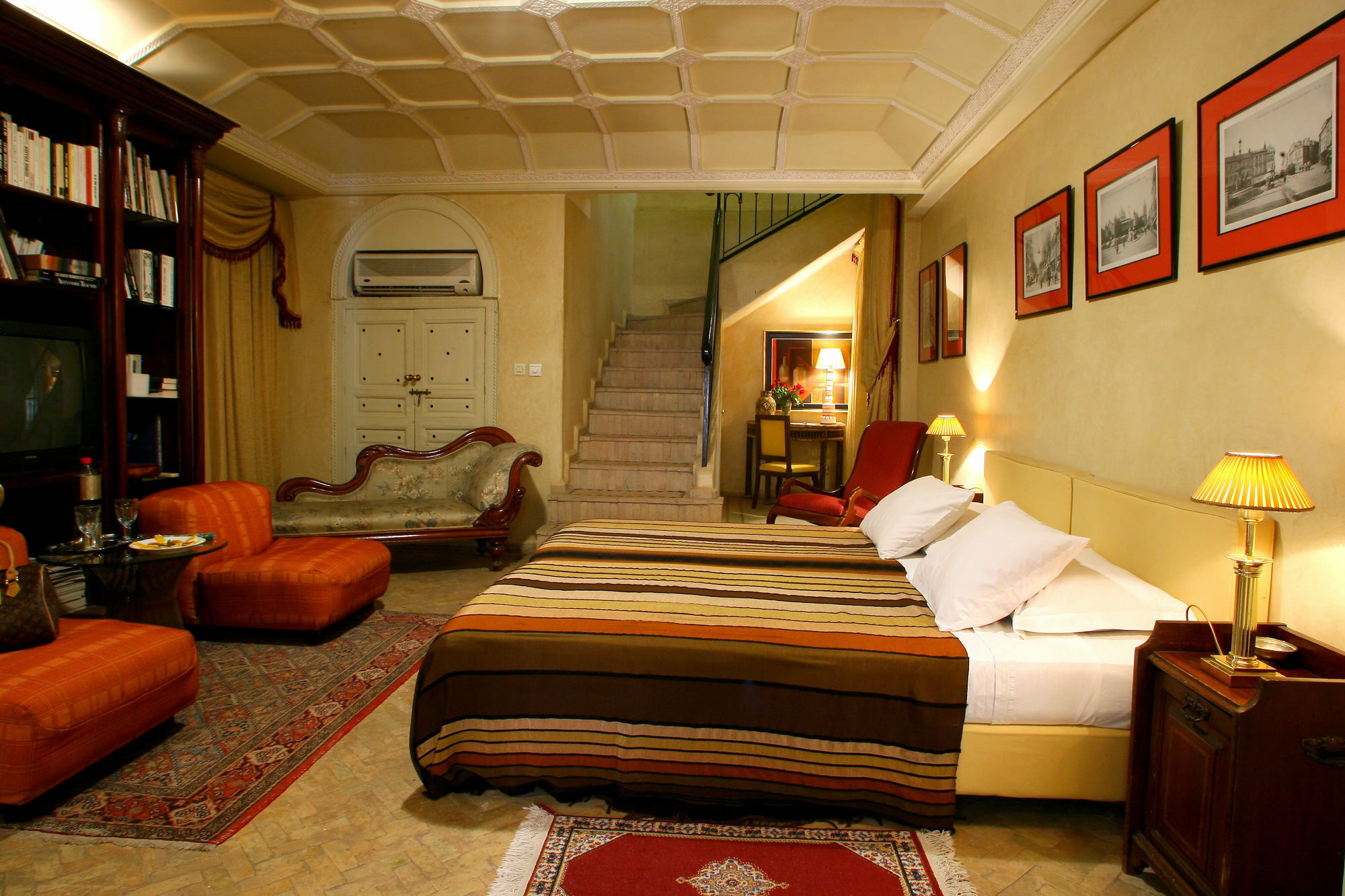Hasna Espi & Riad Marrakesh