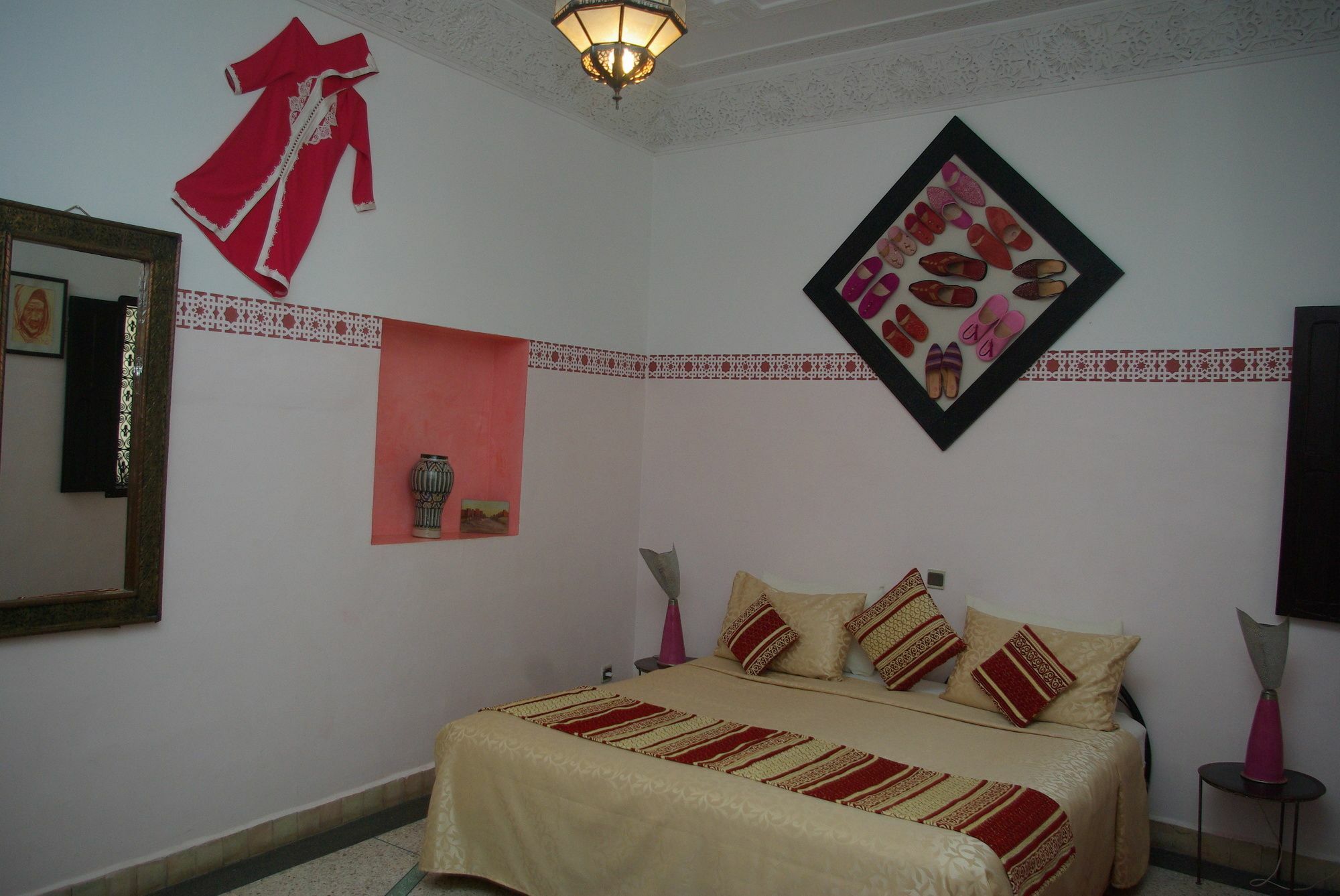 Abaca Badra