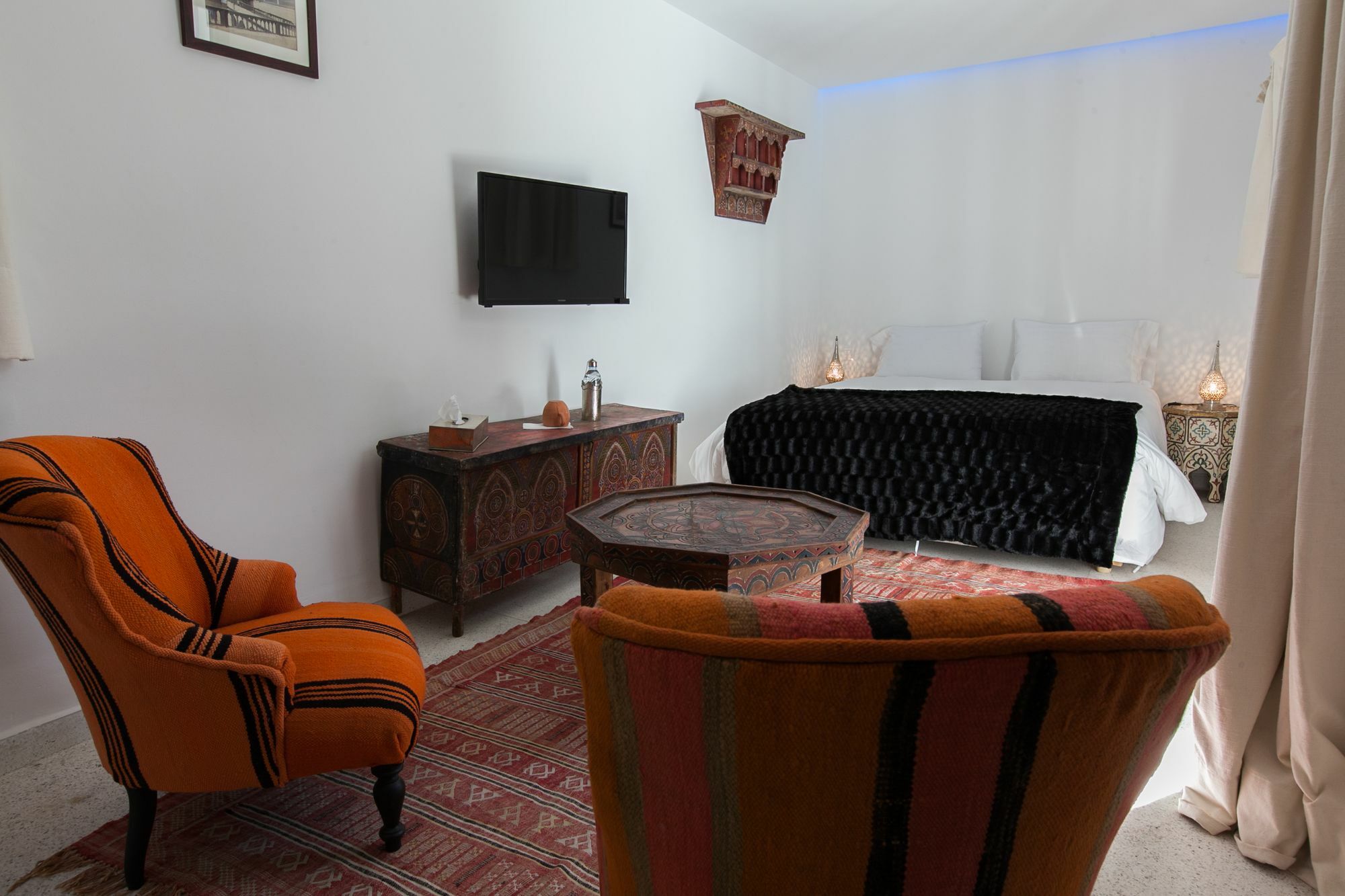 Zebrakaro Guest house
