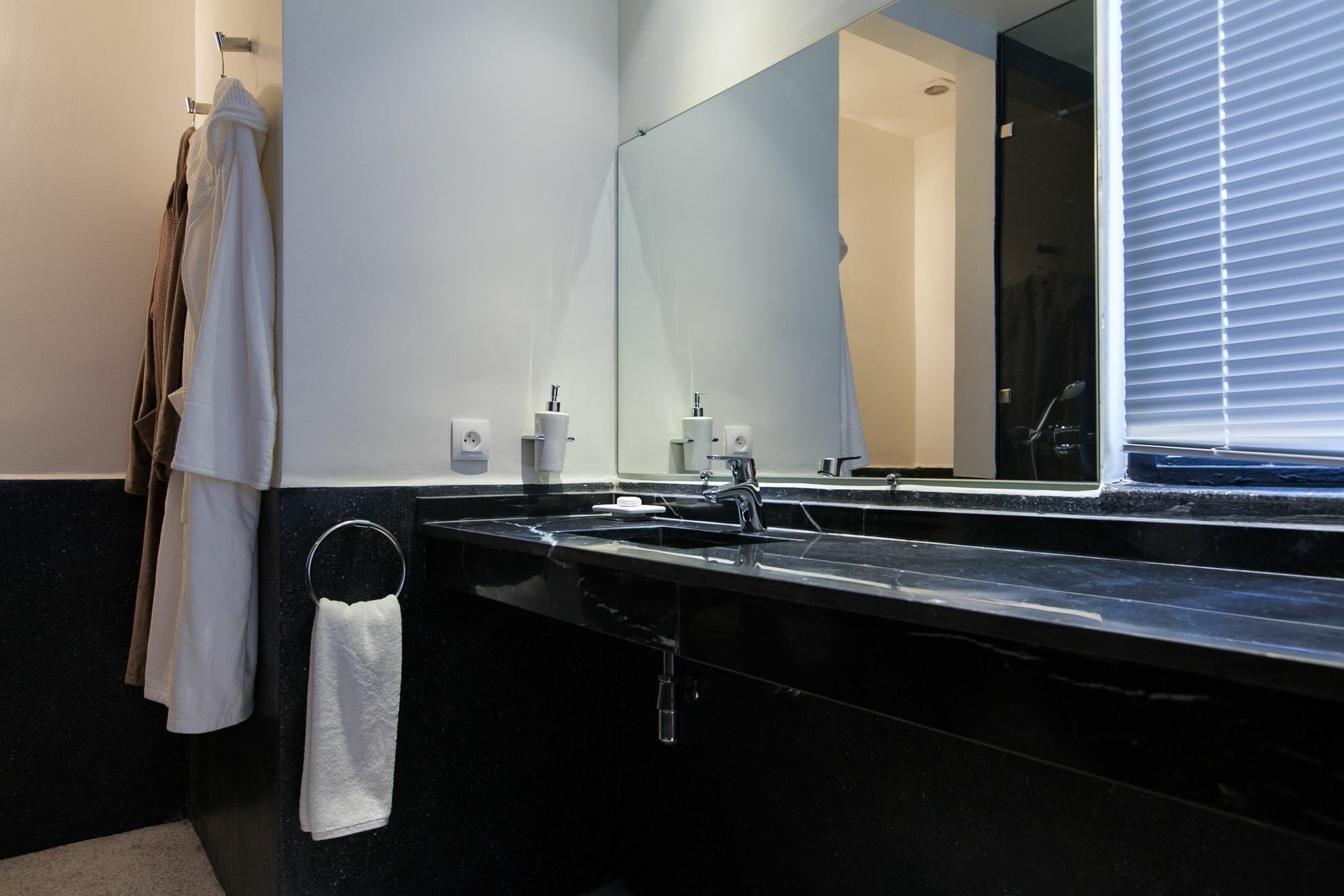 Guest house Zebrakaro 4*