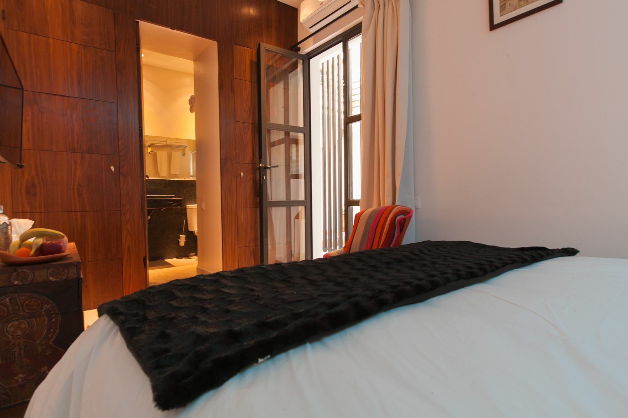 Zebrakaro Guest house 4*