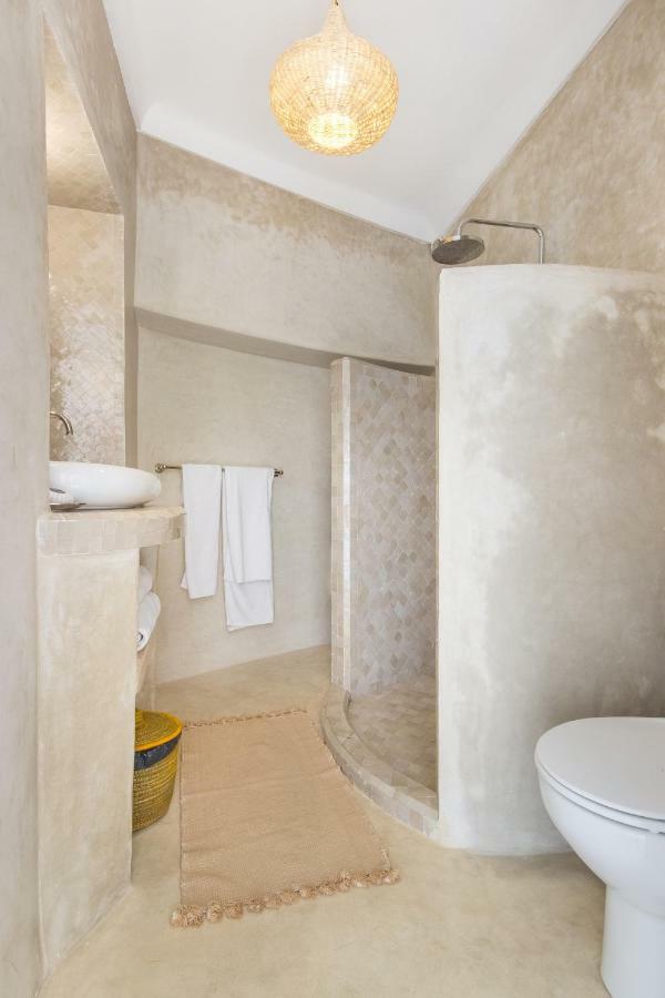 Riad Helen