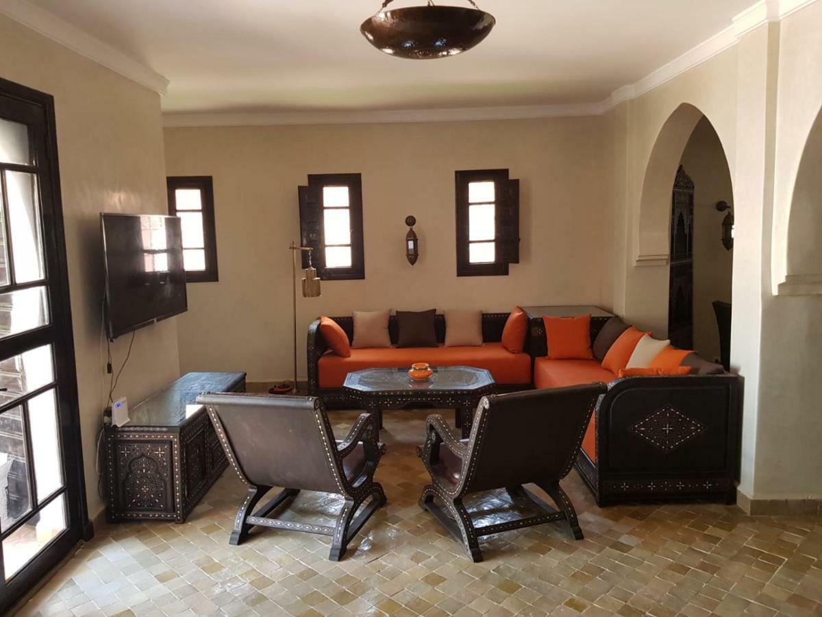 Avec Piscine A Marrakech Pousada *