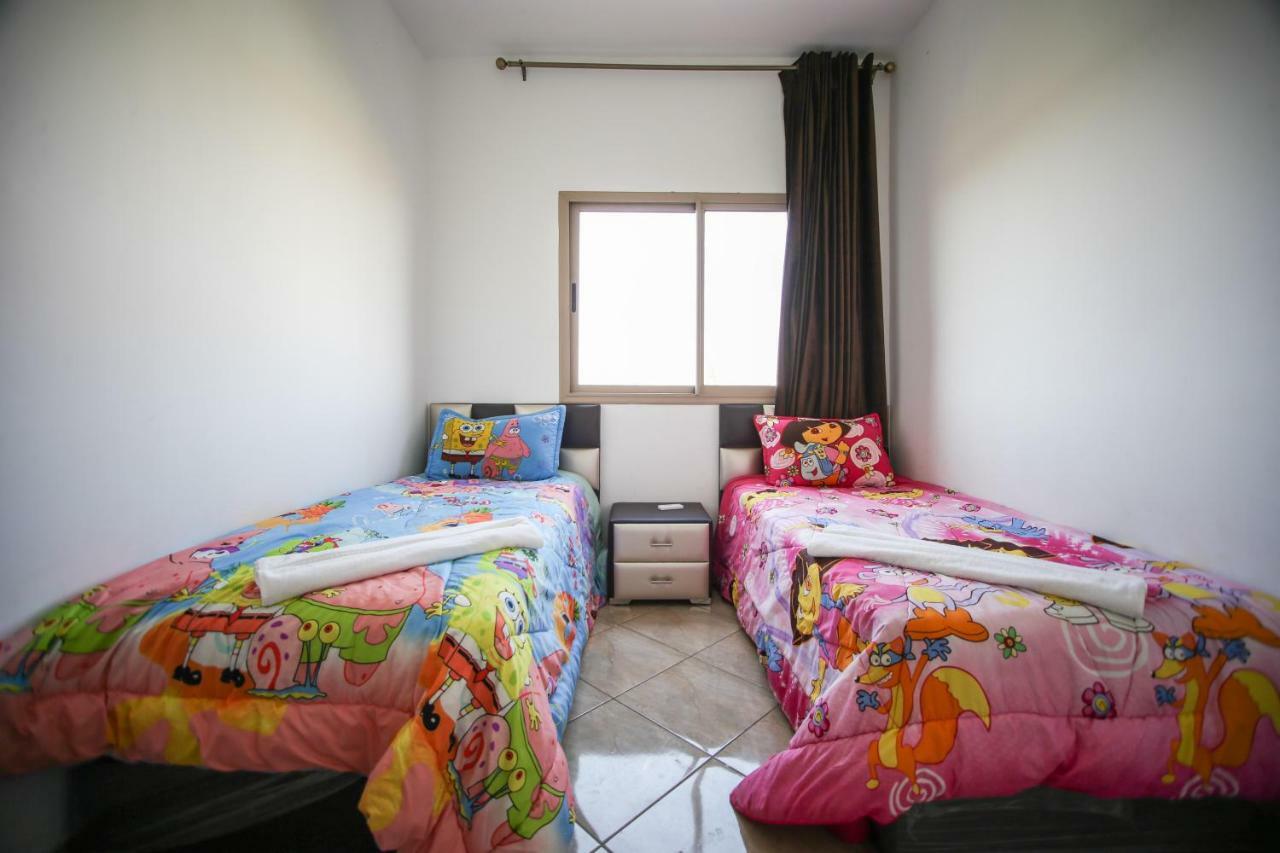 Neuf Entoure De Verdure, Ensoleille Apartment
