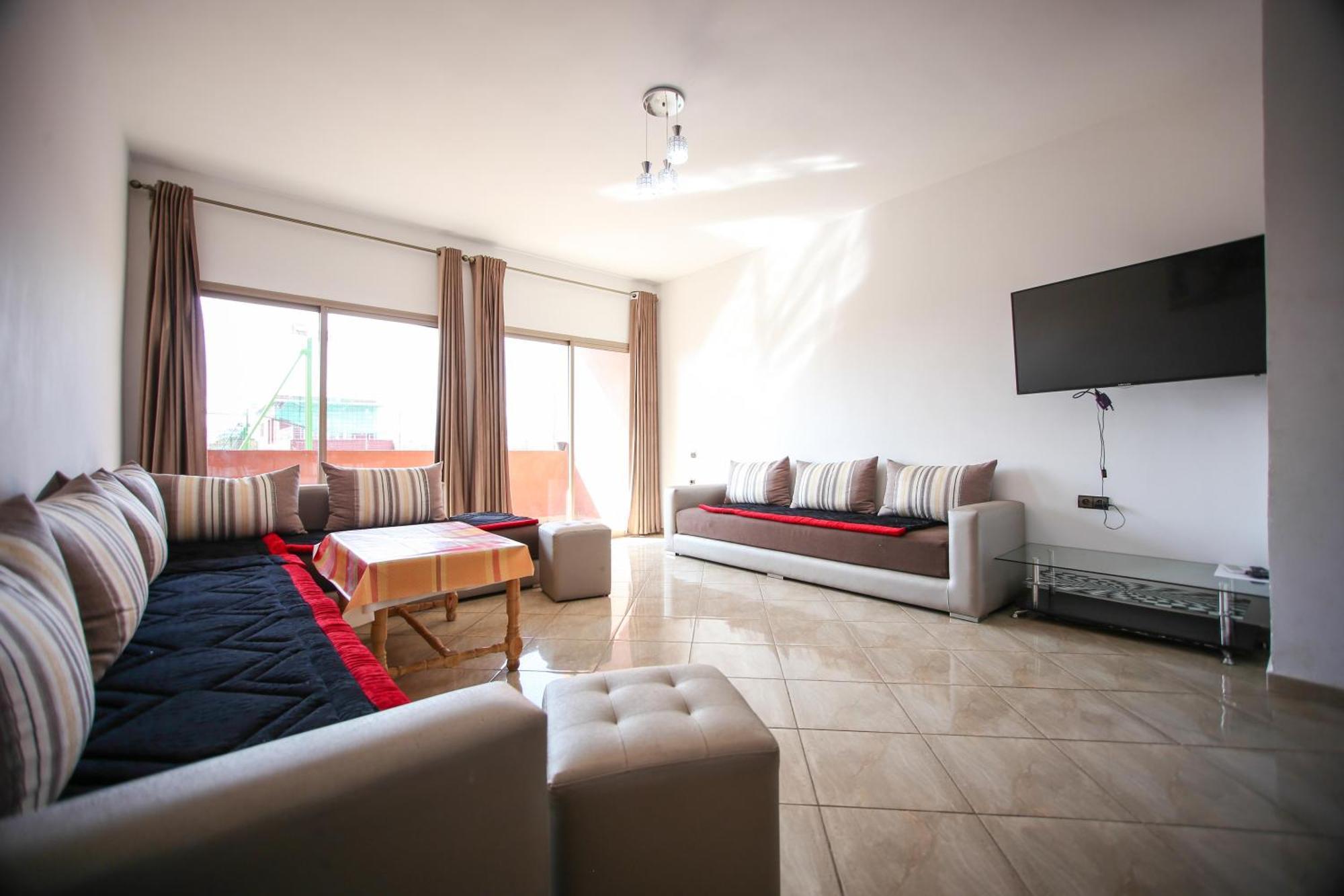 Apartment Neuf Entoure De Verdure, Ensoleille