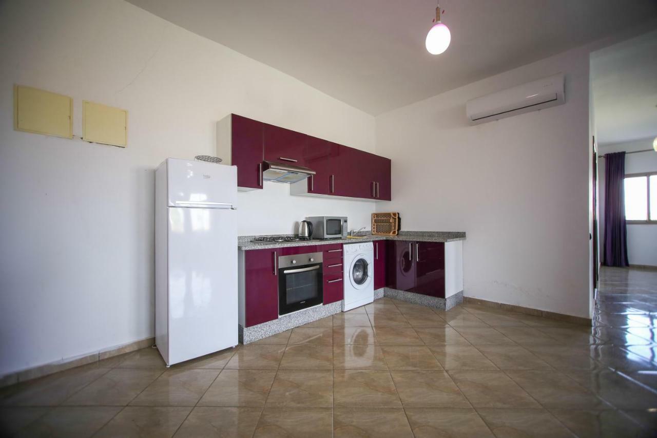 Grand Appartement, Résidence Familiale Avec Grande Piscine Et Jardin Bio * Marrakesh