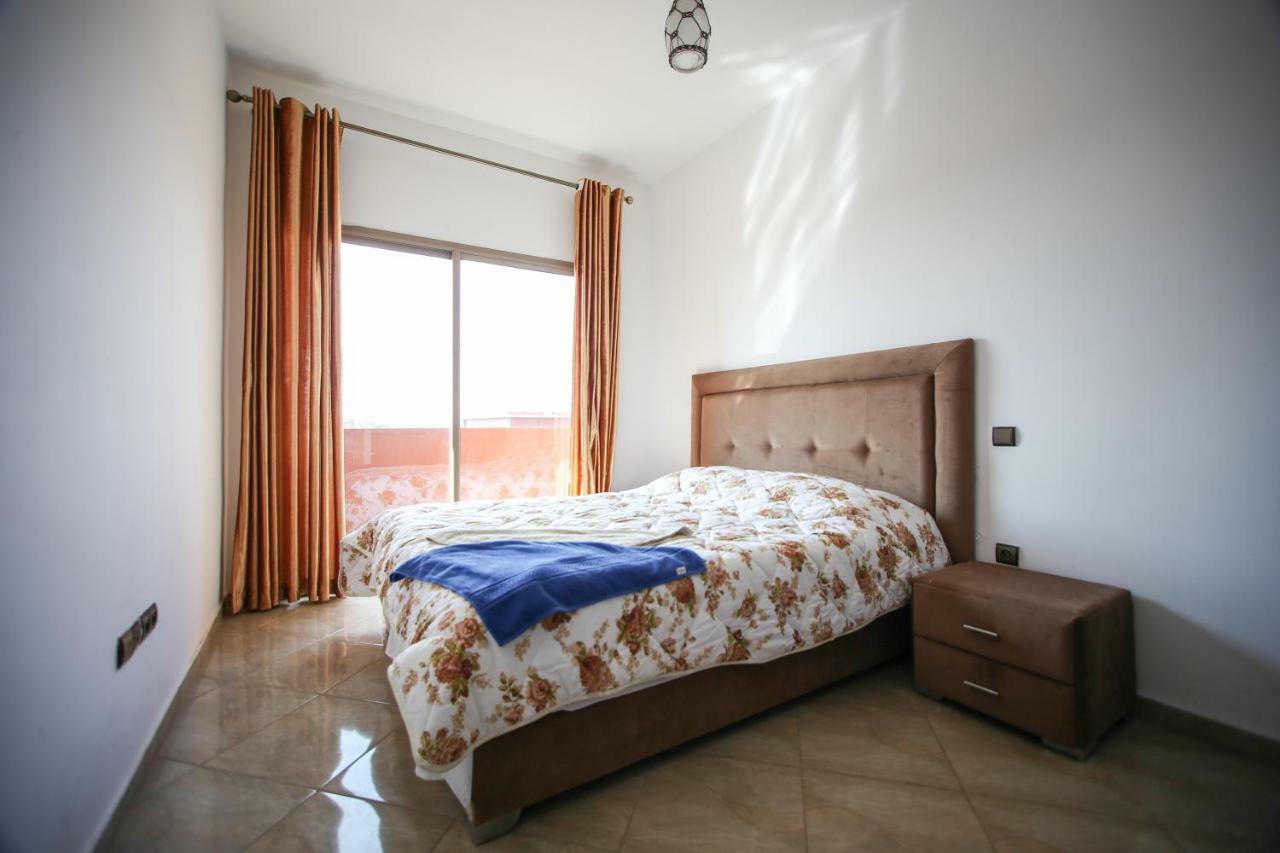 Entouré De Verdure, Grande Piscine Appartement