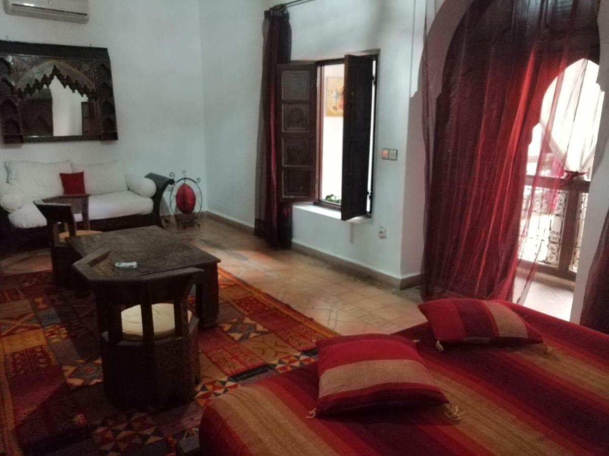 Araba Felice Bed & Breakfast 3*