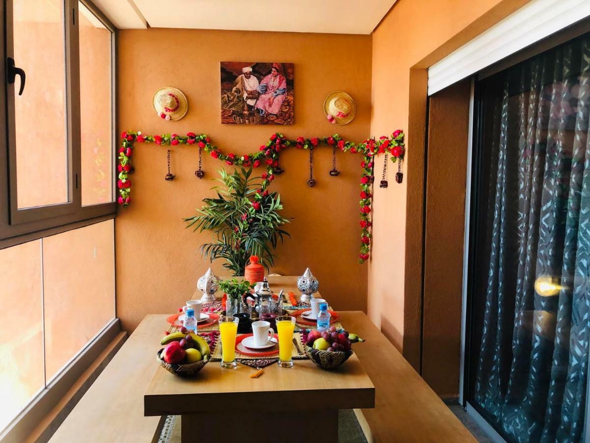 Red Apartment *