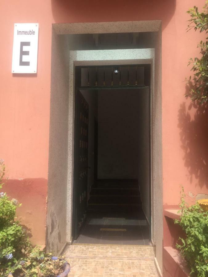 “etoile D'or” Porte De Gueliz 40 000 Marrakech .
