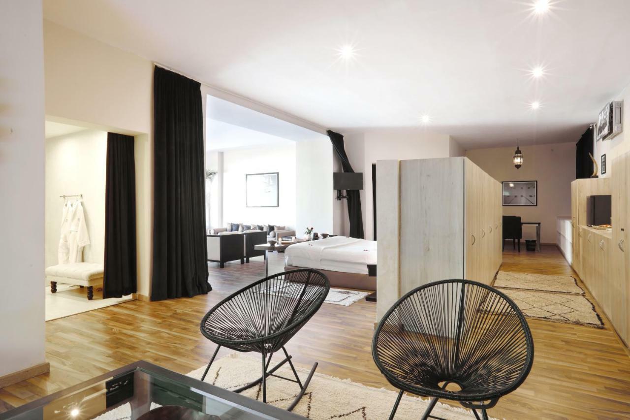 La Maison Blanche Bed & Breakfast 4*