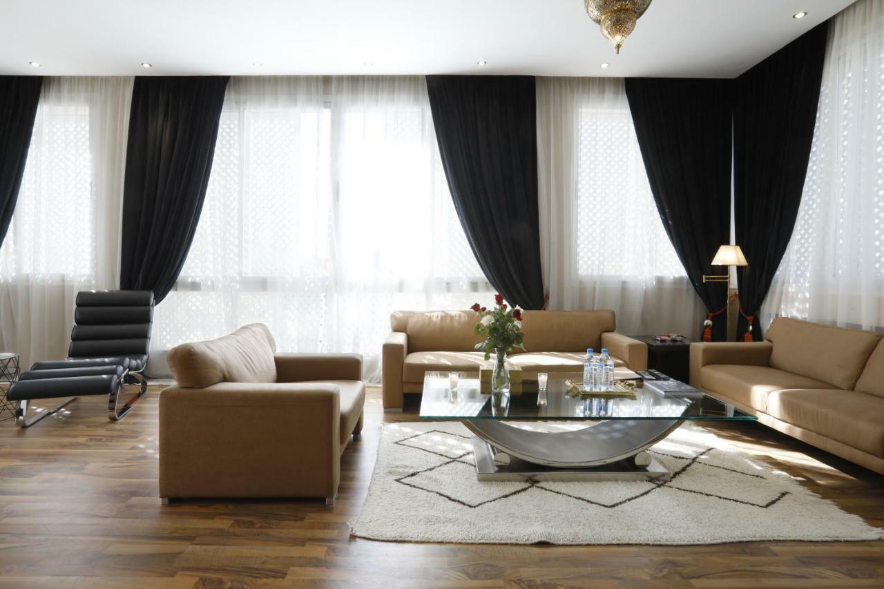 La Maison Blanche Bed & Breakfast 4*