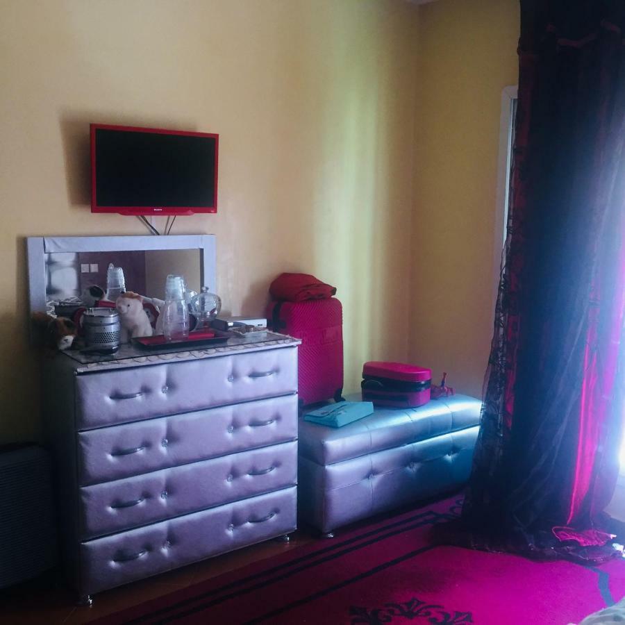 “etoile D'or” Porte De Gueliz 40 000 Marrakech . Homestay *