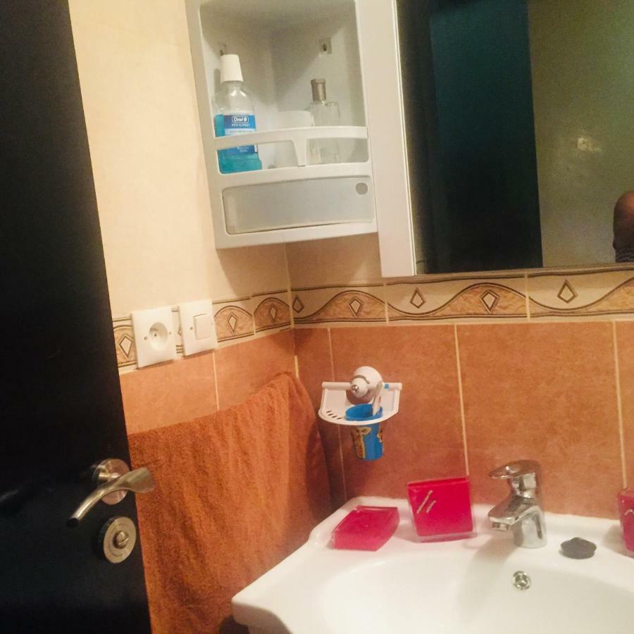Homestay “etoile D'or” Porte De Gueliz 40 000 Marrakech .