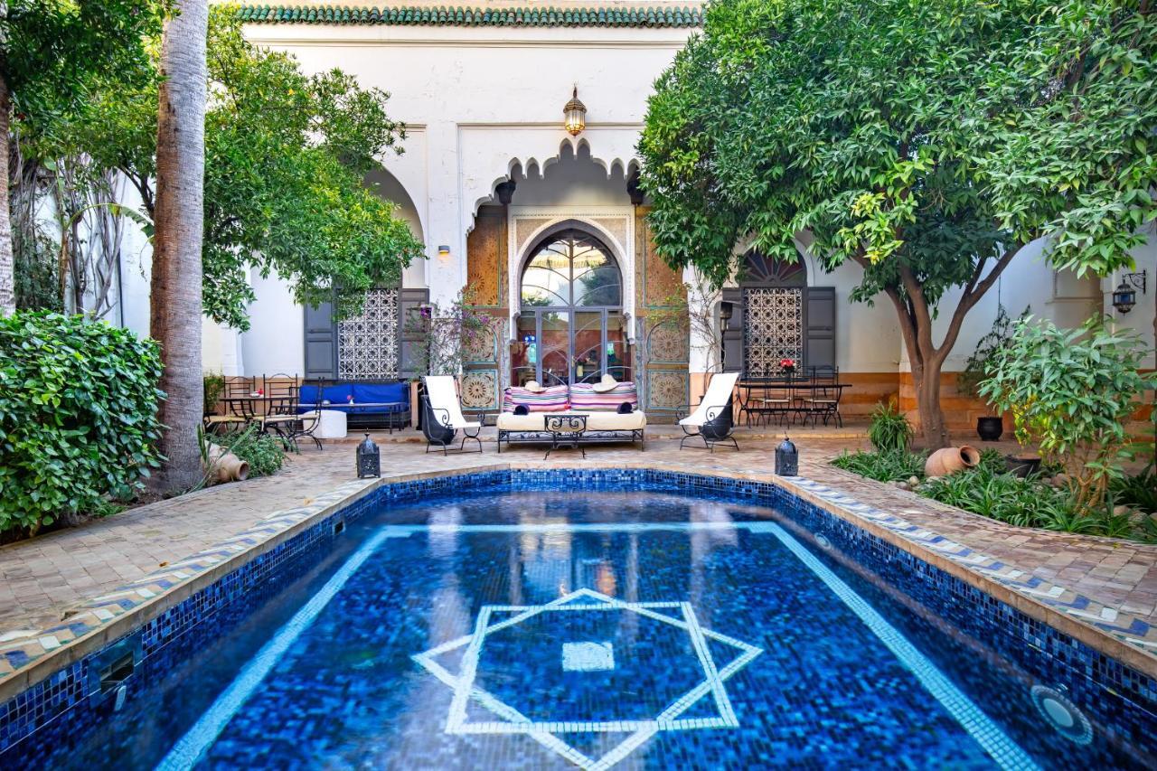 Laila Riad 3*