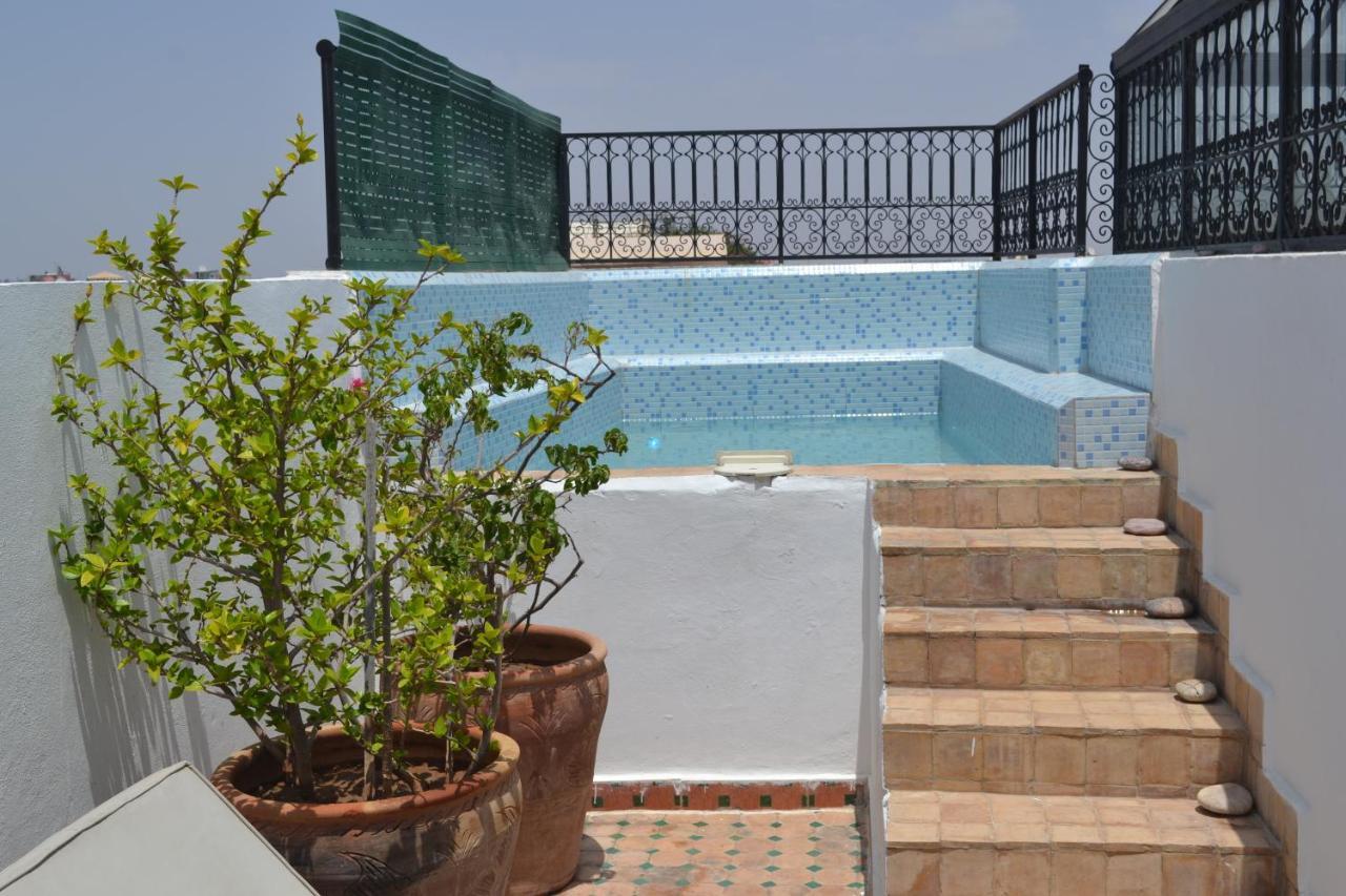 Mouna Riad