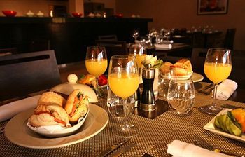 La Des Golfs Hotel 4*