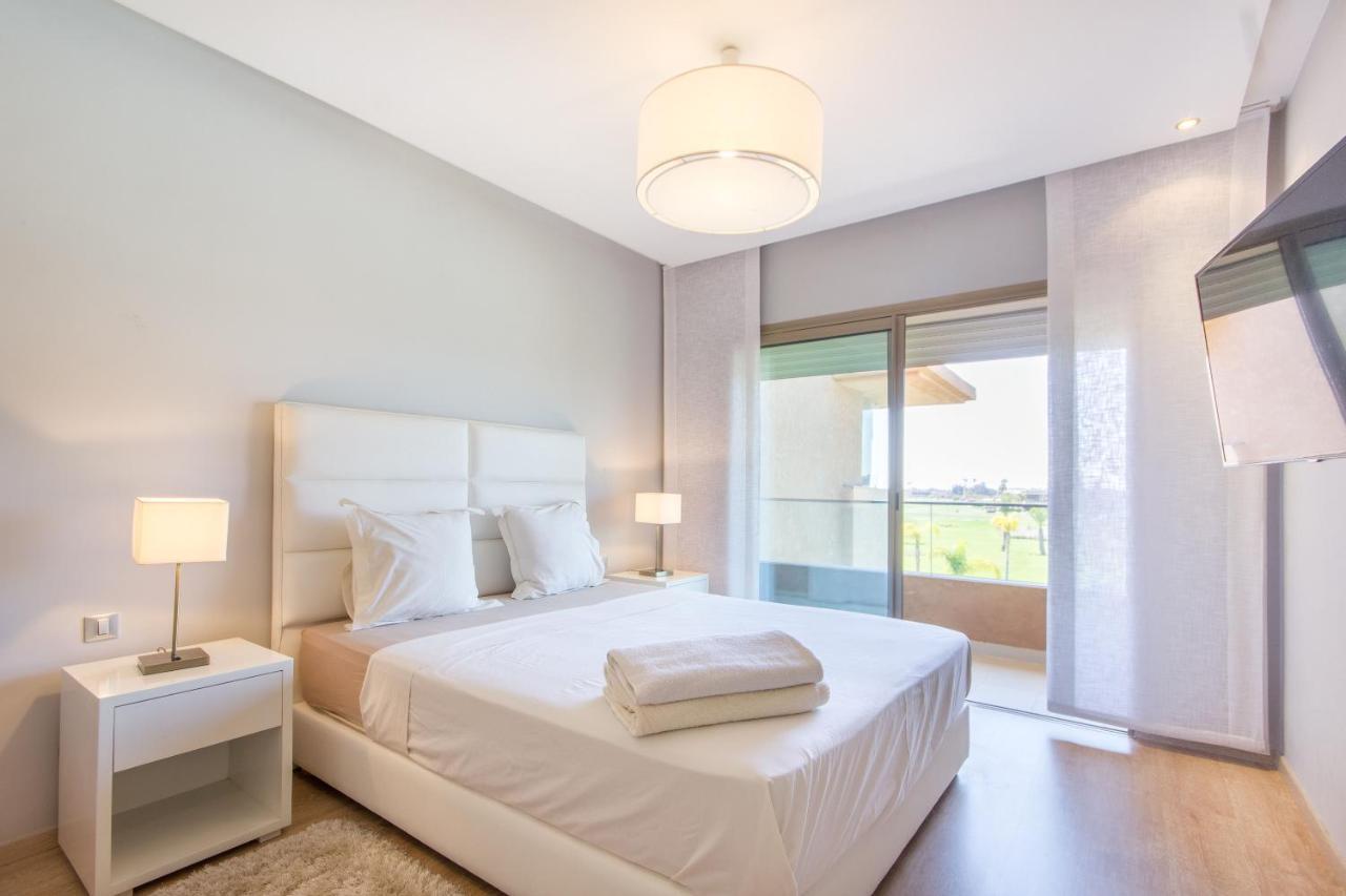 Lumineux Et Vue Degagee Sur Piscine A Prestigia Marraquexe