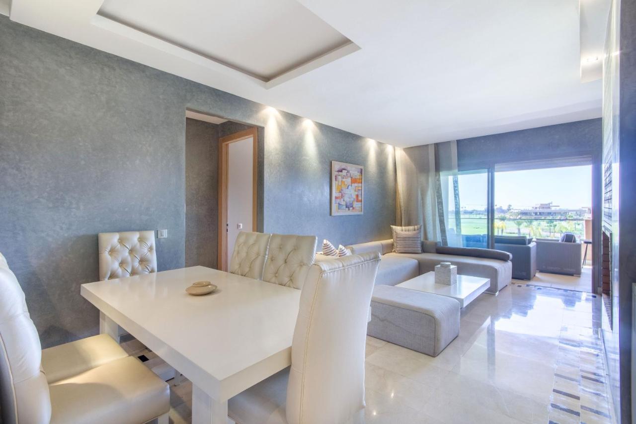 Lumineux Et Vue Degagee Sur Piscine A Prestigia Apartamento