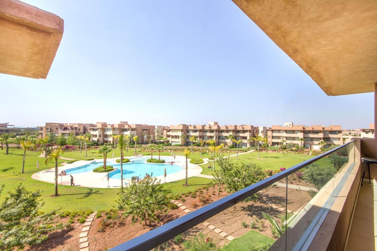 Lumineux Et Vue Degagee Sur Piscine A Prestigia Apartamento *