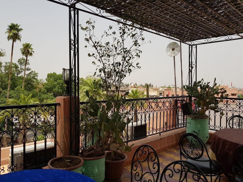 Ali Hotel 2*