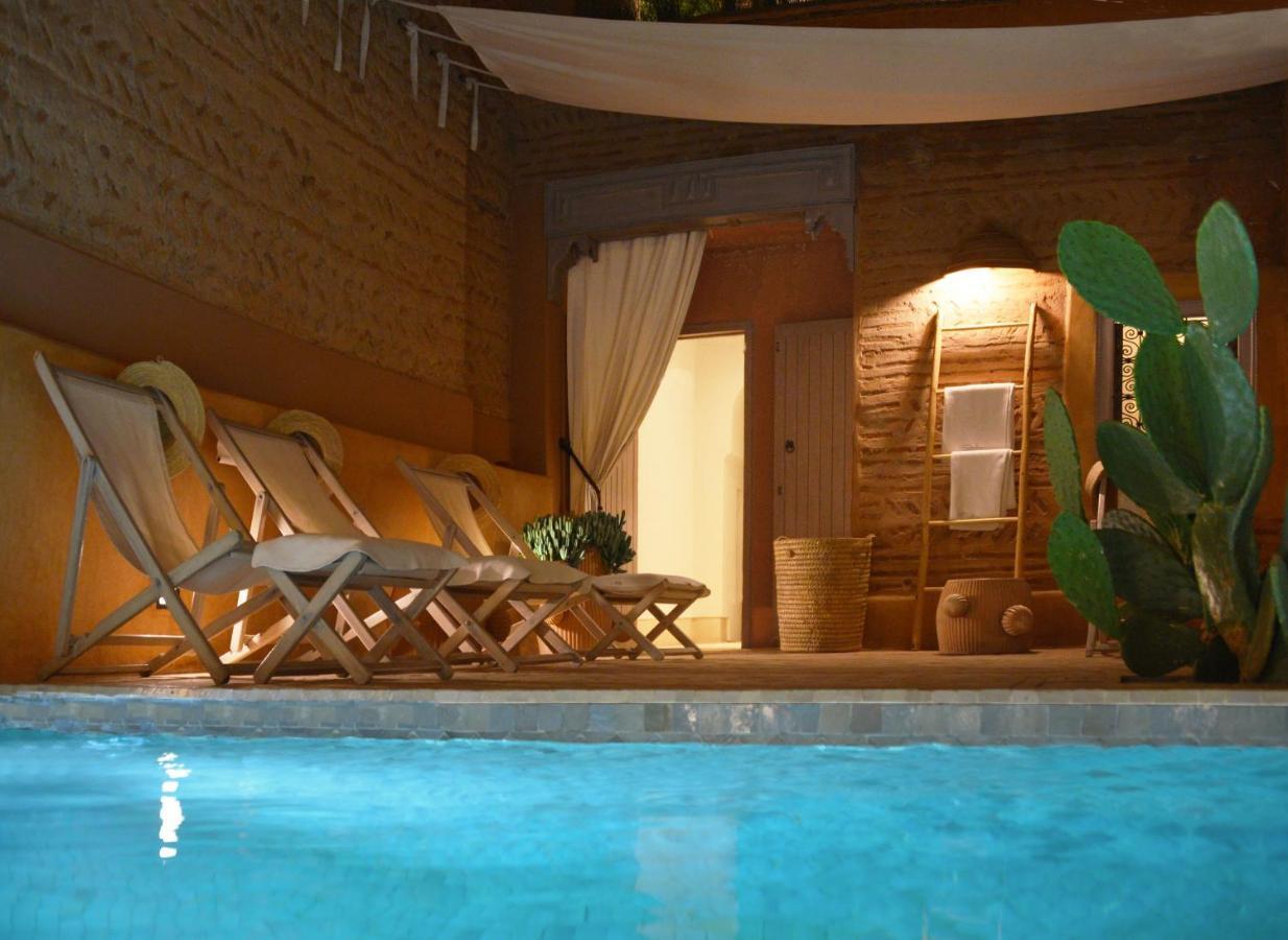 Riad Dar Housnia 4*