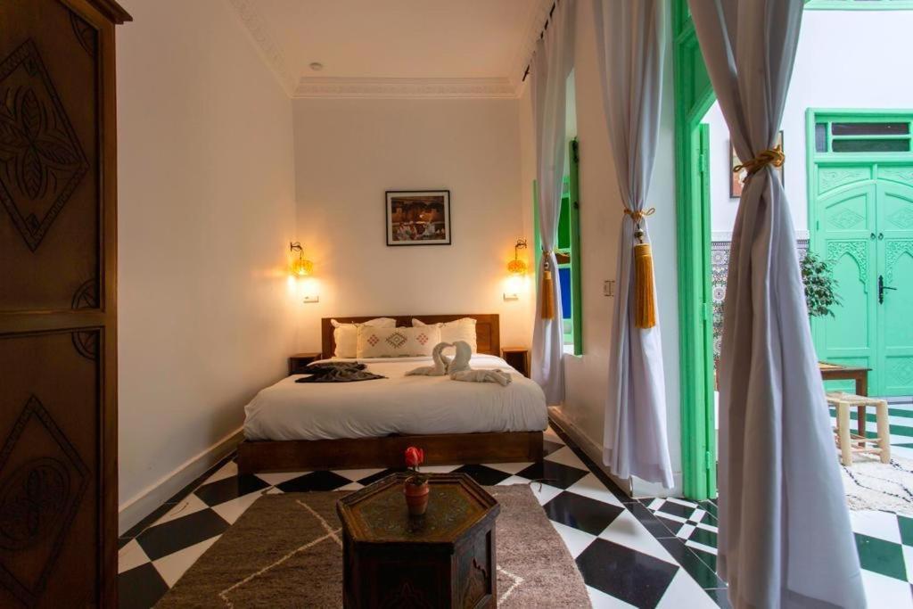 Rose Meryam Marrakesh