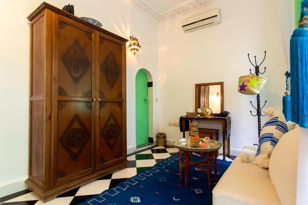 Rose Meryam Riad Marrakesh