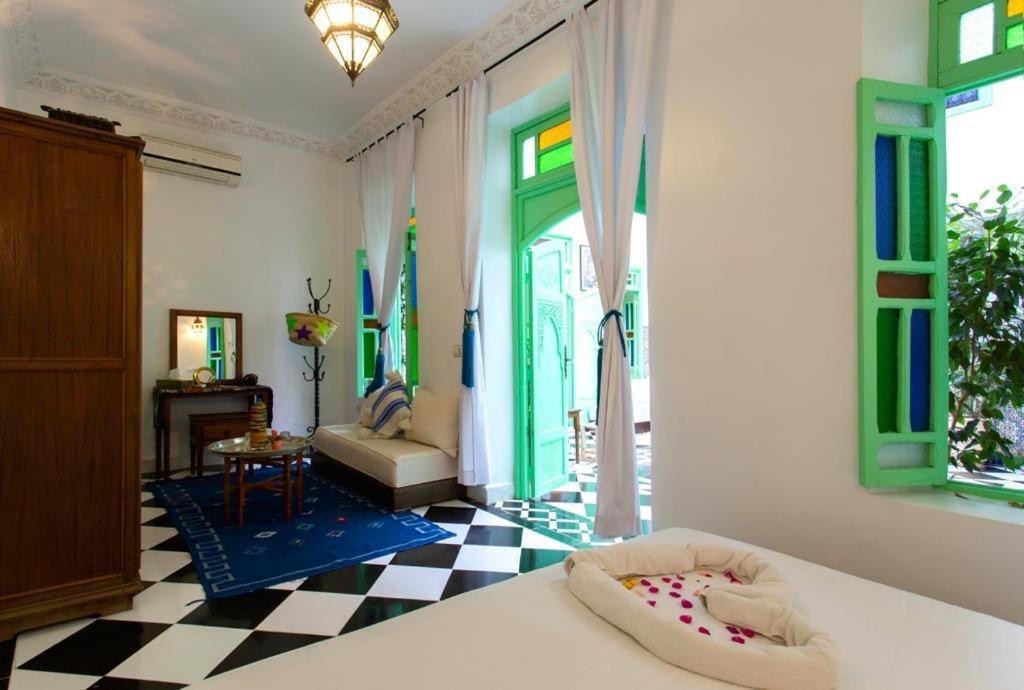 Rose Meryam Riad Marrakesh