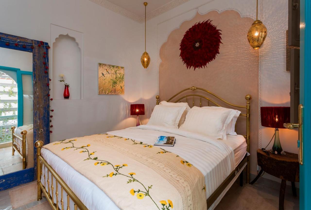 Riad Lumiere