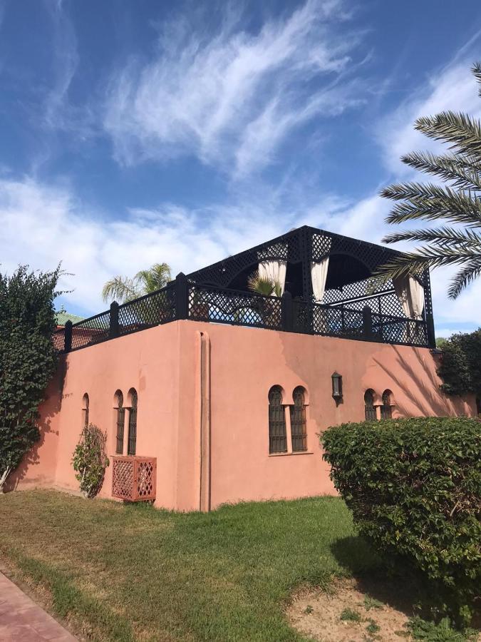 Avec Piscine A Marrakech *