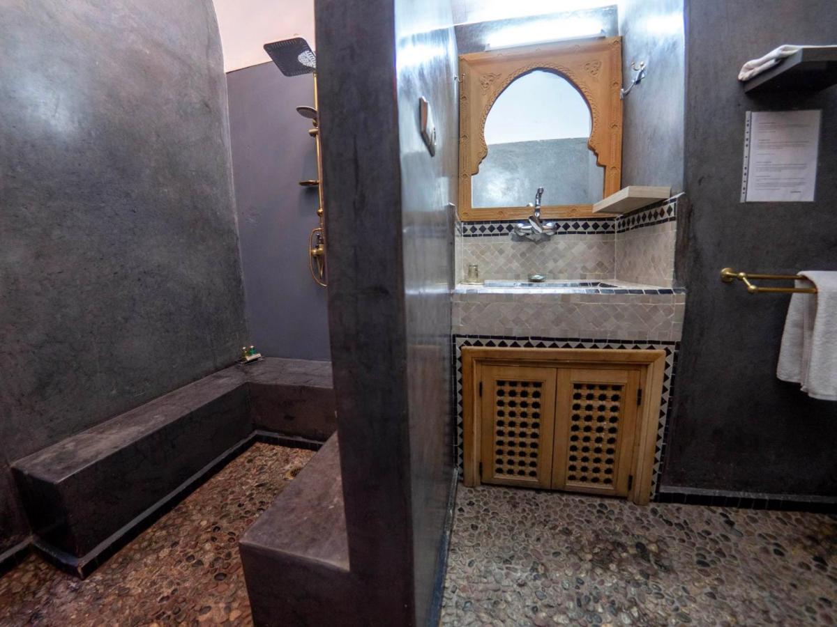 Des Eaux Et Marrakesh