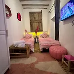 Riad103 piscine chauffée sur le Rooftop, jacuzzi hot&hammam massage