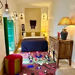 Riad 11 Zitoune