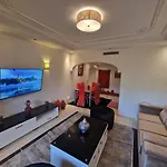 Deluxe Apartment In The Center Of City With Free Wifi