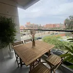 Luxueux 2 Pieces Residence Familiale Avec Piscine Centre Ville