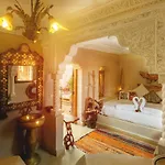 Riad Oulaya Tarra