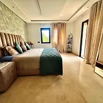 Exotic Vip Villa Family Only -Housekeeper ,Billard,Ping-Pong,Piscine Privee