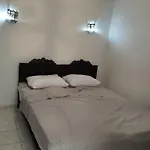 Riad Benhammou1
